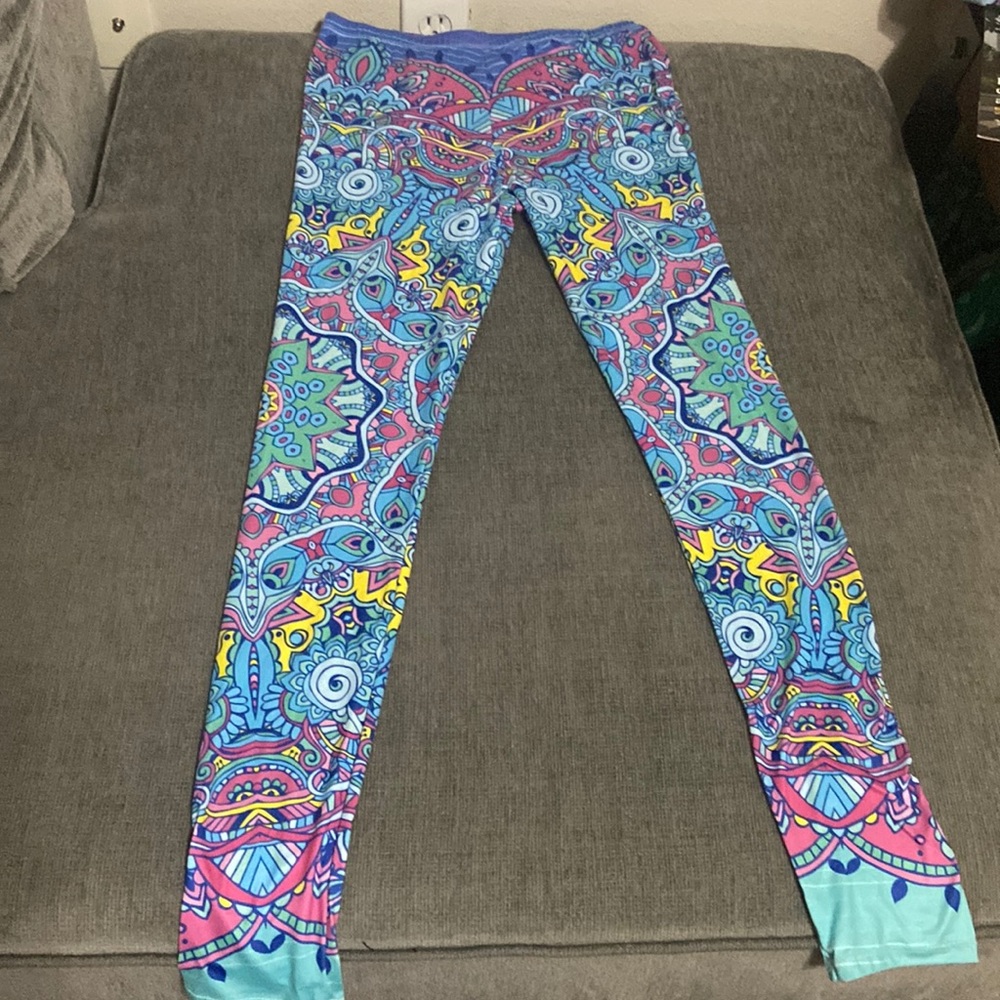NWOT cute soft psychedelic leggings bought off Amazon. Never worn.